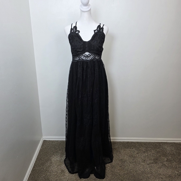 LIMELUSH Dresses & Skirts - LIMELUSH Black Lace Embroidered Mesh Dark Romantic Maxi Whimsygoth Dress Size S